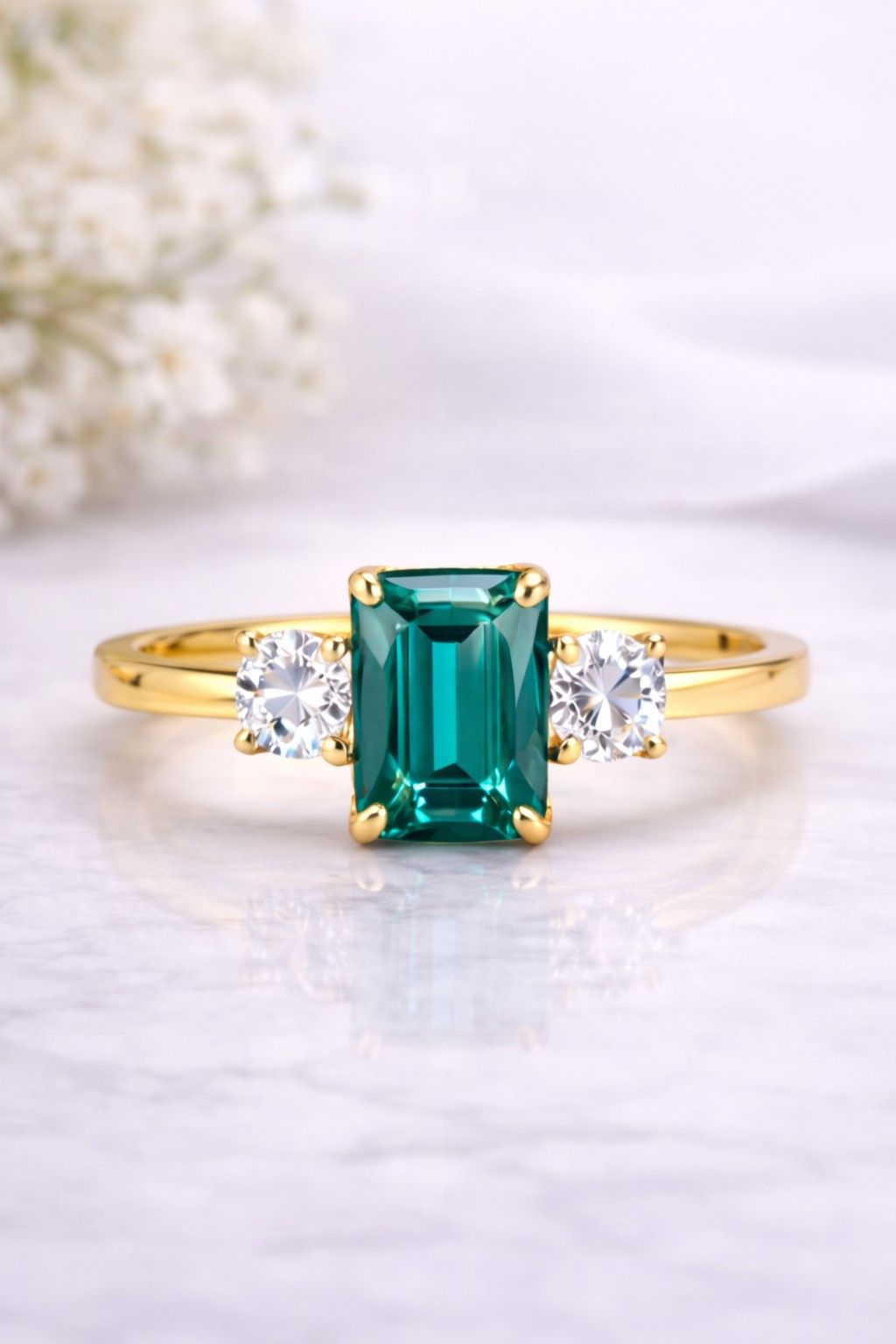 Verdeya-Emerald-Cut-Golden-Ring
